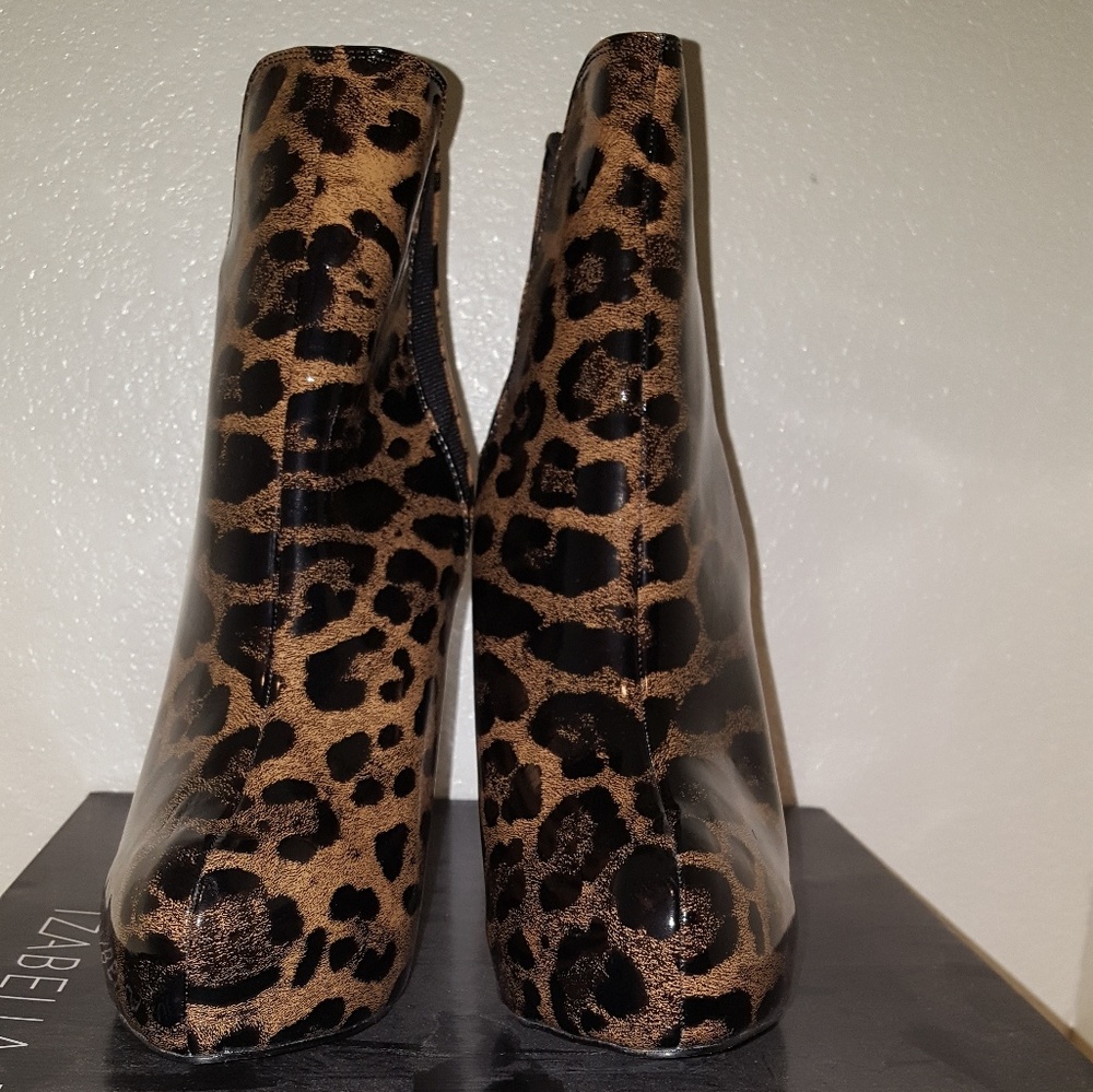 Shoedazzle wedges